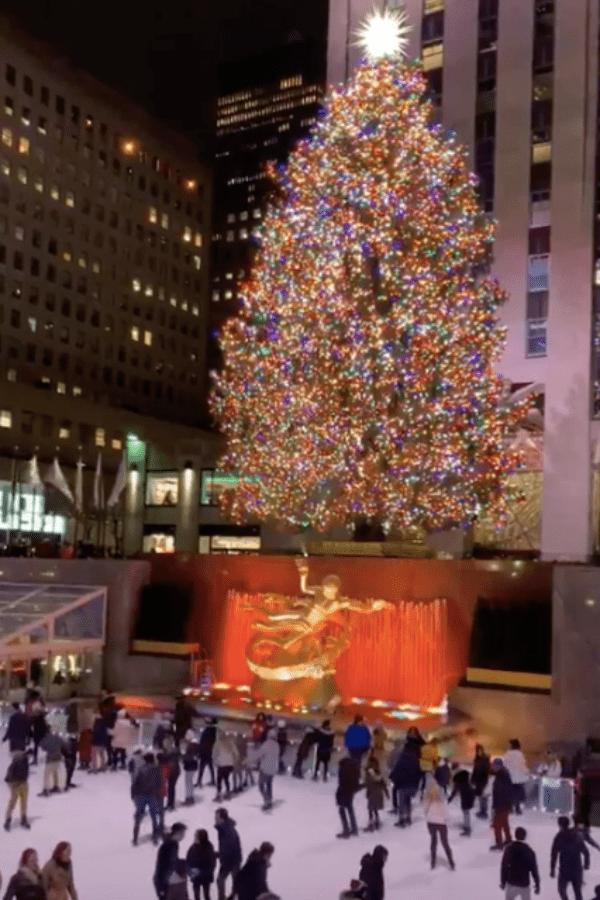 how long can you skate at rockefeller center